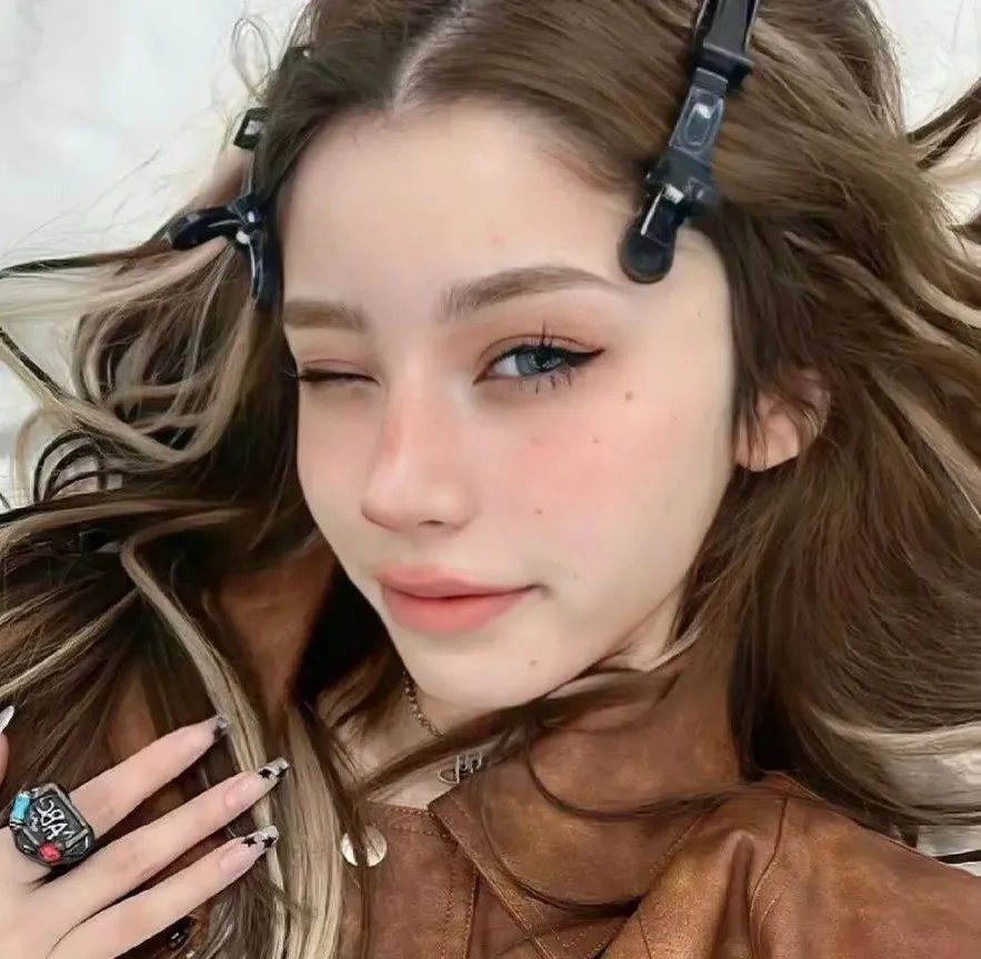 少年手指虎